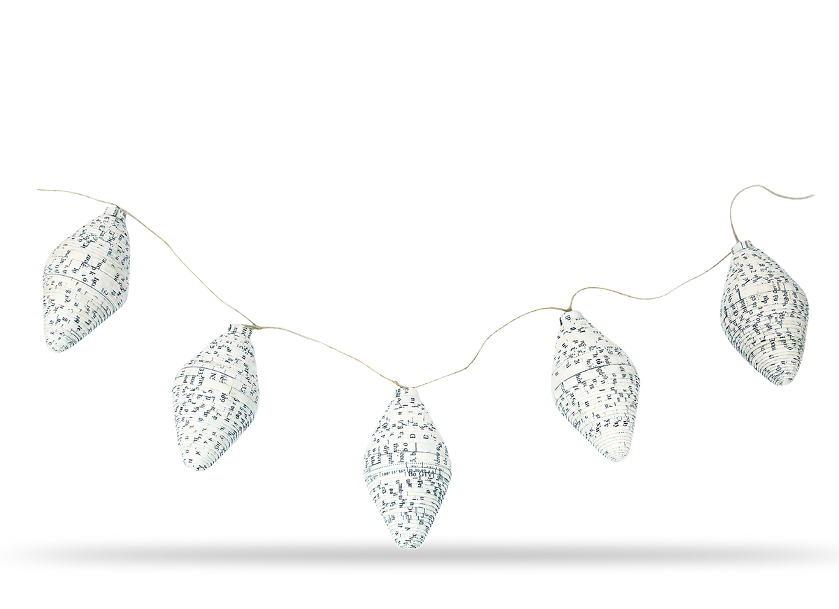 Garland of 5 bubbles in white